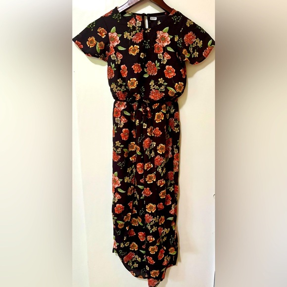 Trixxi Girl| Black Pantsuit Jumper with Floral Design Junior/Teen Size 10 - Picture 7 of 8